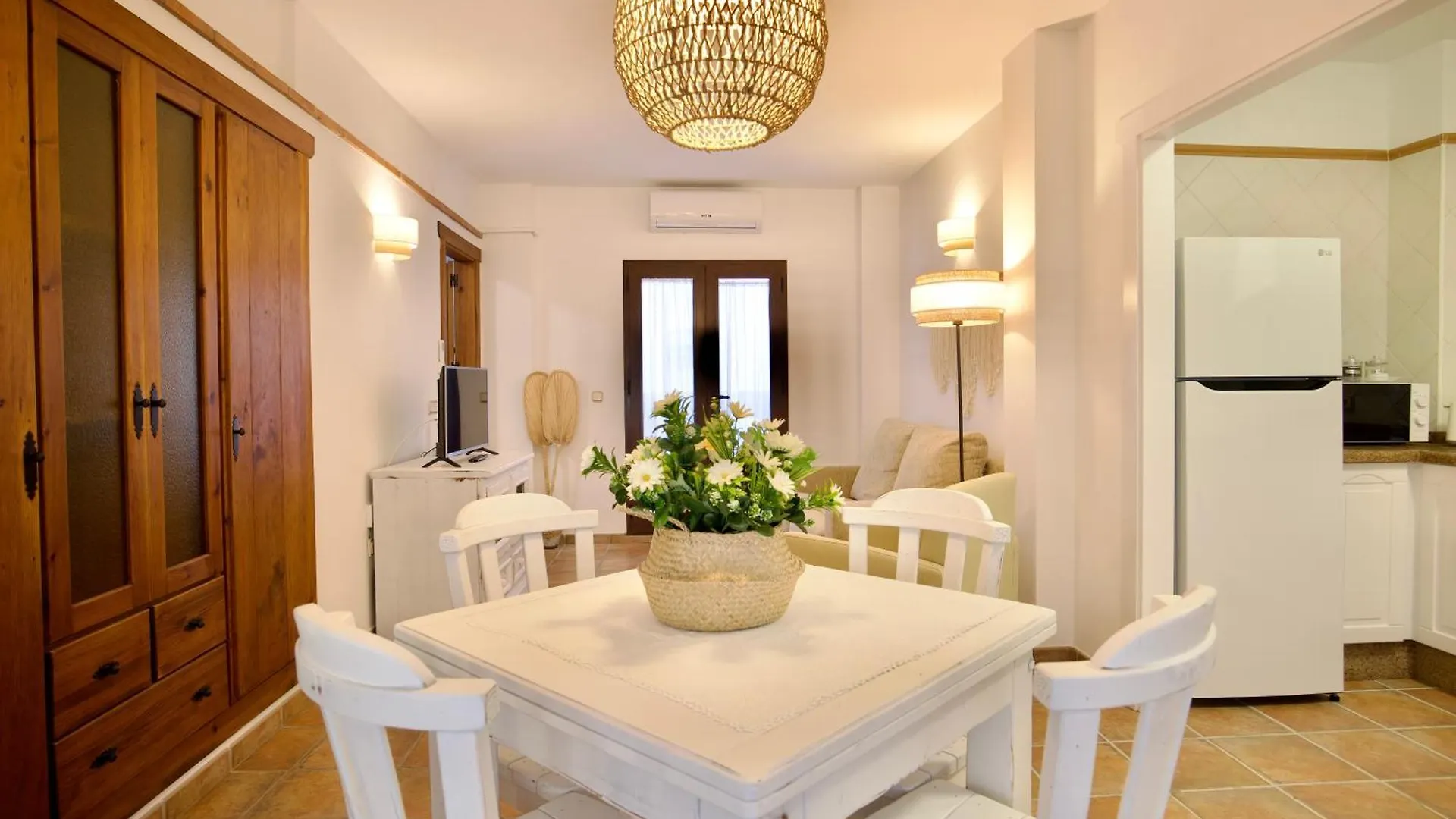 Nueva 33 Apartamentos En El Centro De Nerja Spain