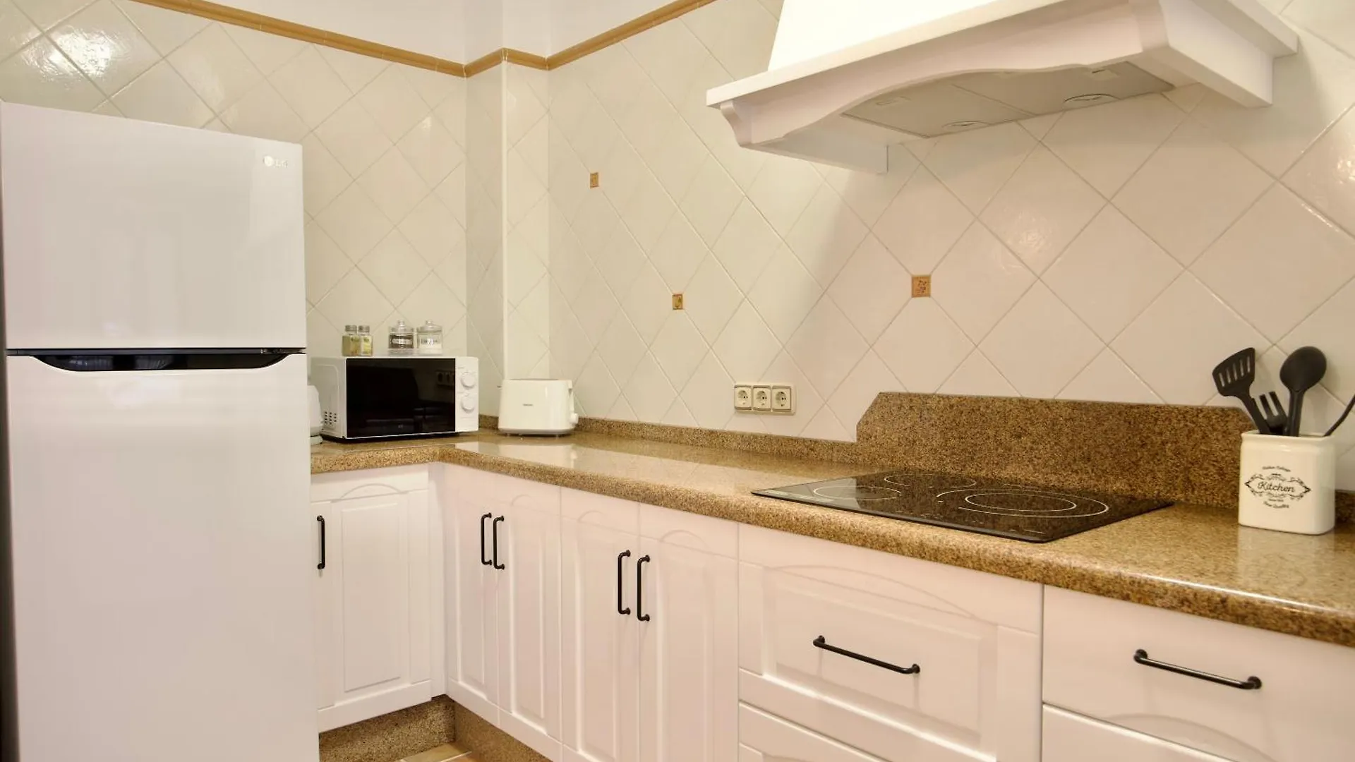Nueva 33 Apartamentos En El Centro De Nerja Apartmán