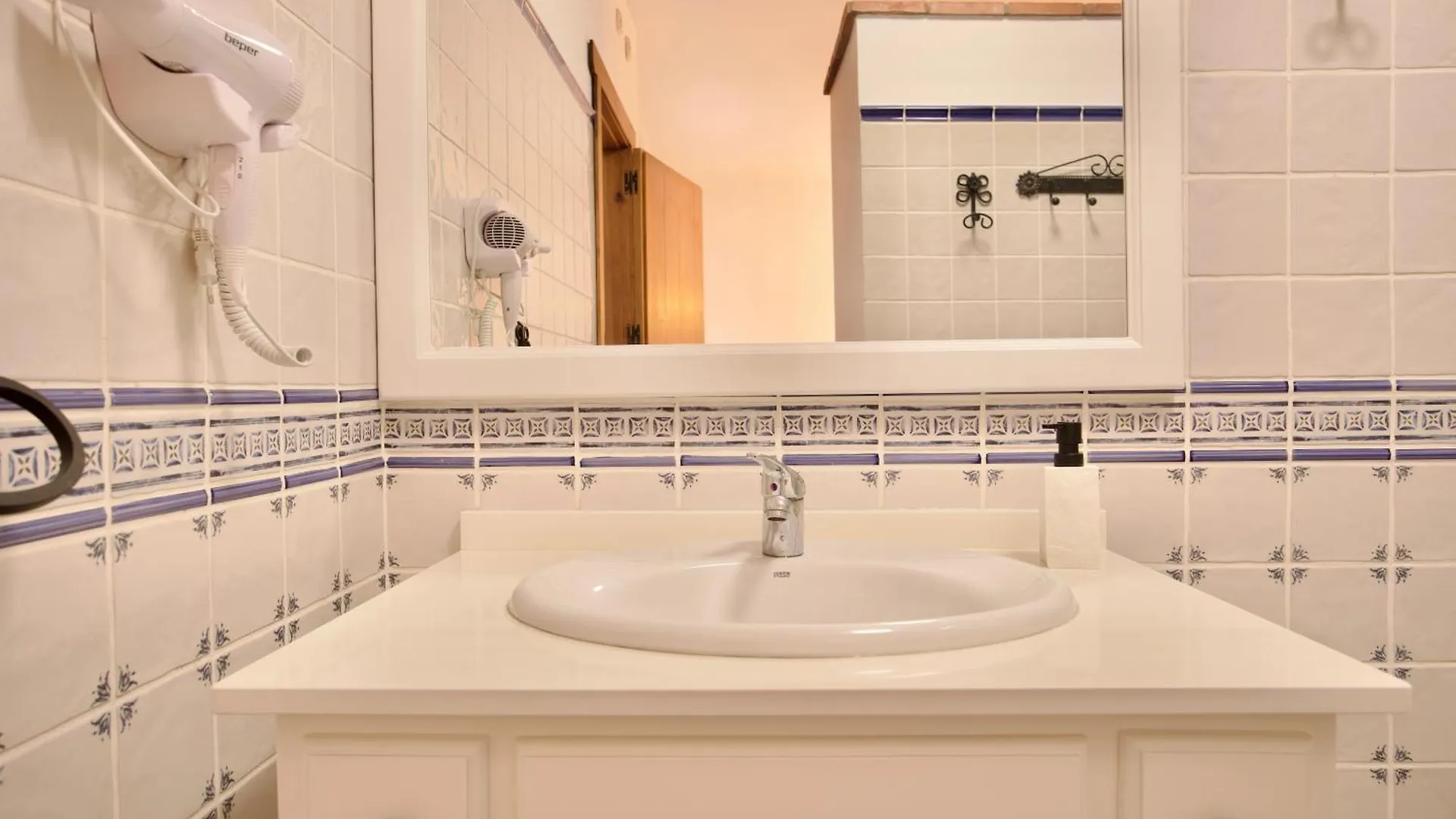 Nueva 33 Apartamentos En El Centro De Nerja Apartmán
